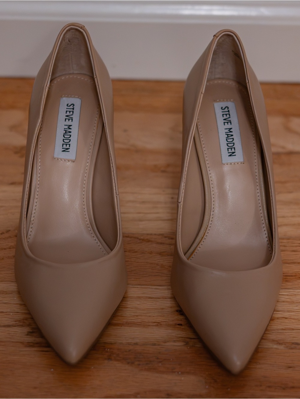 Steve Madden Beige Pointed-Toe Leather Pumps